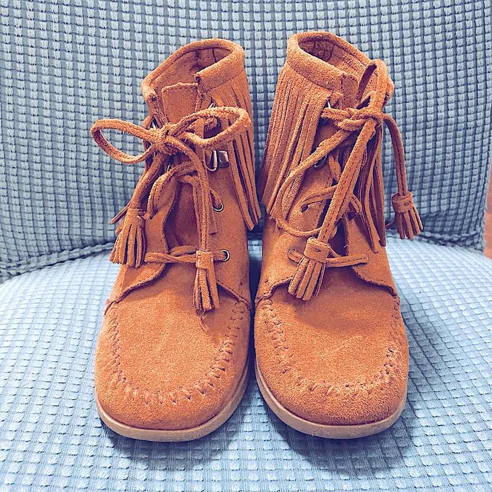 Minnetonka Leather Tassel Wedge Booties